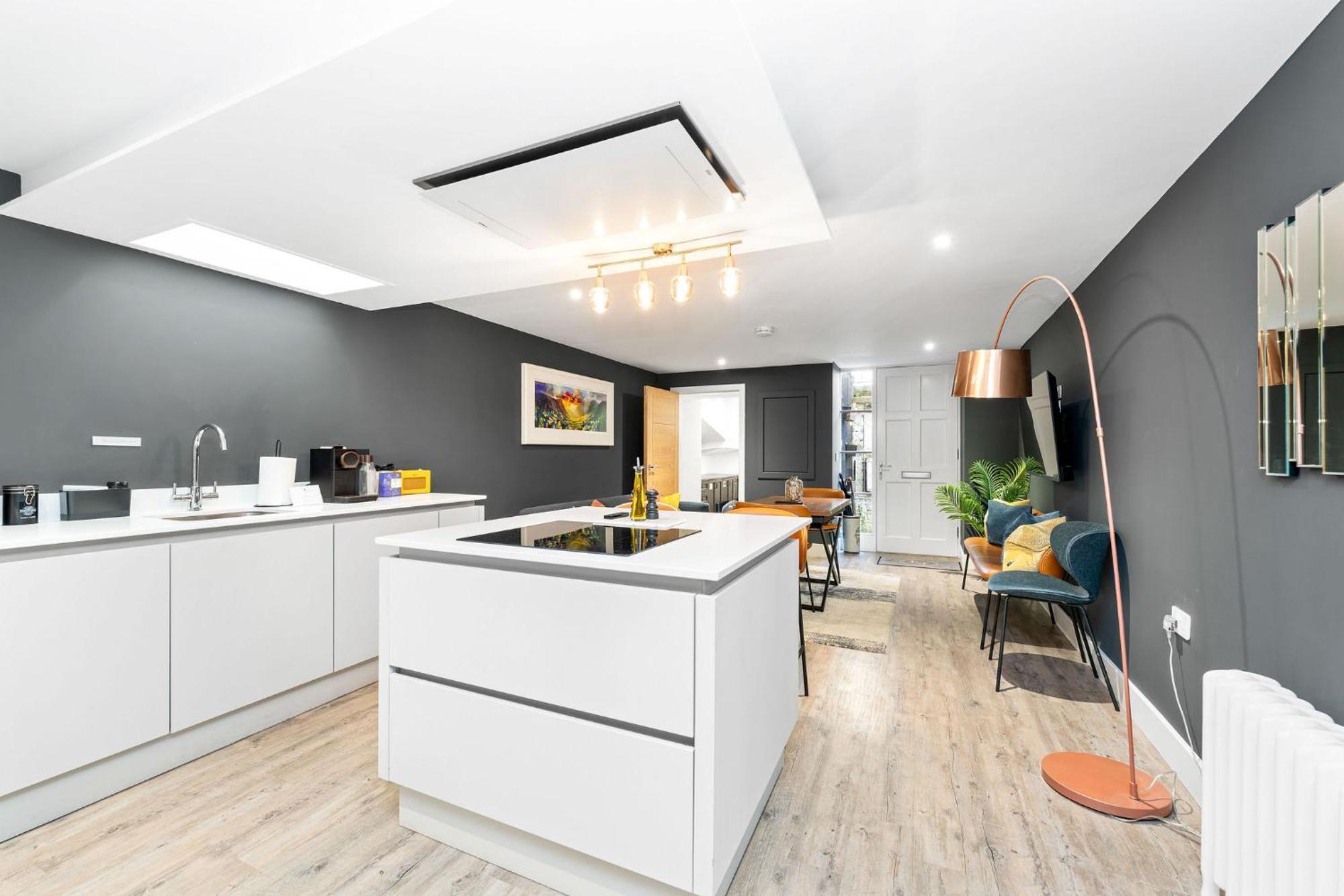 Righ Properties - Luxury West End Artisan Apartment EDI Exterior photo